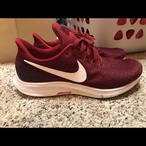 Maroon Nike Zoom Pegasus